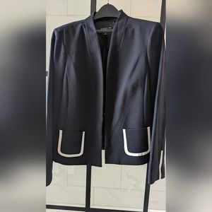 Tailored blazer white graphic details